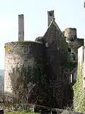 Ruines du bâtiment principal.