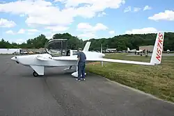 Description de l'image Rutan-Defiant-N57KS.jpg.