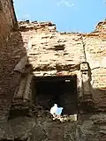 Une cheminée, non restaurée, en 2009.