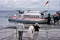 SR.N6 embarquant ses passagers sur l'estacade de Ryde (Ile de Wight, Aout 1965)
