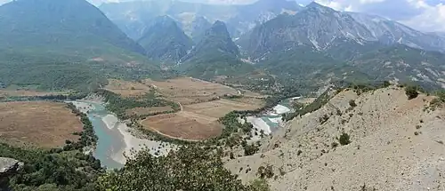 Vjosa près de Çarçovë&nbsp;(en) (2016) ;