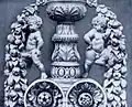 Fig. 23. Putti et guirlande de la cimaise.