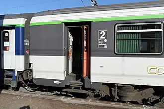 Porte ouverte d'une Vtu de 2e&nbsp;classe.