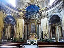 L'intérieur.