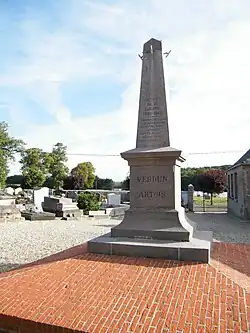 Monument aux morts.