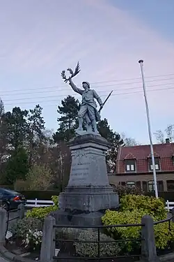 Le Poilu victorieux de Sailly-lez-Lannoy