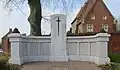 Le monument aux morts.