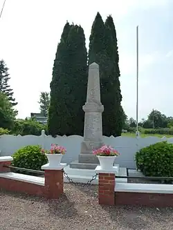 Le monument aux morts.