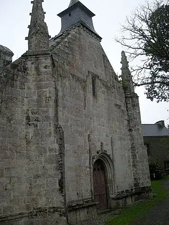 Chapelle Saint-Adrien : façade ouest.