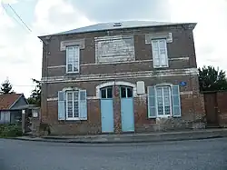 Mairie-école.