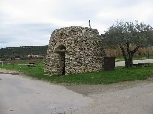 Une capitelle.
