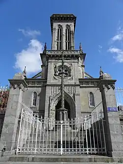 La façade.