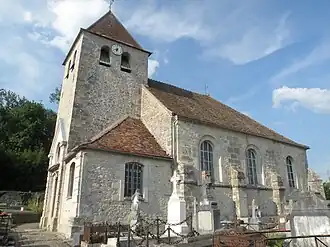 Le cimetière et façade Sud.