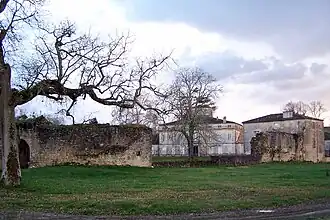 Vue générale au nord du château (janv.&nbsp;2012).