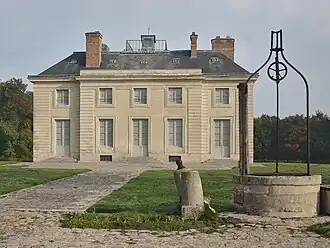 Pavillon de la Muette, pavillon de chasse à Saint-Germain-en-laye (1766-1775).