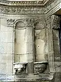 Niches du montant nord.