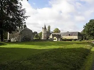 Le château de la Haye-Saint-Hilaire.