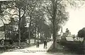 Saint-Jacques-de-la-Lande : l'Avenue de l'Église (carte postale, vers 1920)
