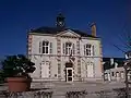 Façade de la mairie, Saint-Jean-de-Braye, avril 2010.