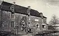 Saint-Léry ː le pensionnat de jeunes filles du Centre d'apprentissage ménager rural vers 1930 (carte postale).