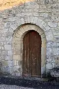 Le portail sobre de l'église (janv.&nbsp;2012)
