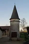 Pigeonnier dans le village (janv.&nbsp;2012)