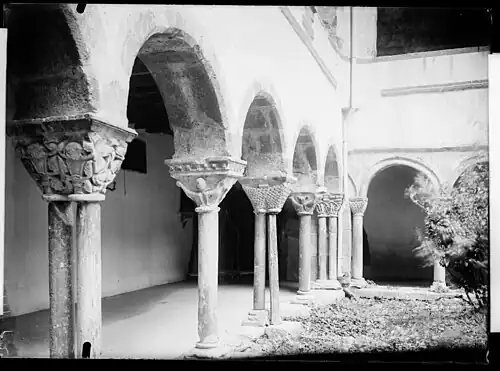 Cloître.
