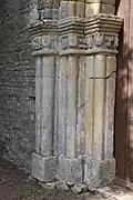 Ancienne église Saint-Lunaire : chapiteaux.