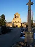 L'église Saint-Loubert vue de l'entrée du cimetière (jan.&nbsp;2010)