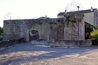 La porte Thuron.