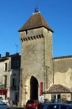 La porte de Benauge hors murs.