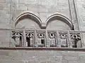 Triforium à garde-corps ajourés.