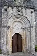 Le portail de l'église (déc.&nbsp;2011).