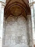 Fenêtre factice au nord.