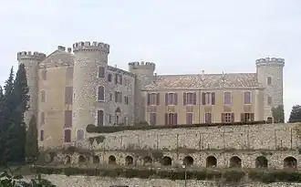 Le château côté parc.