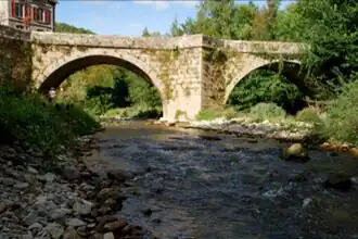 Saint-Maurice-de-Sorgues,le vieux pont.