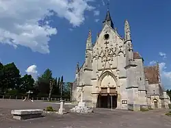 L'église Saint-Pierre-des-Trépas.
