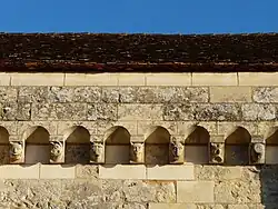 Modillons de l'église.