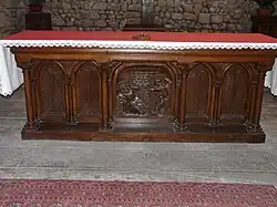 Le maître-autel.