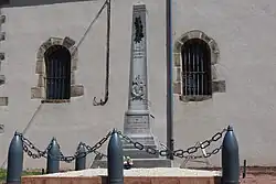 Le monument aux morts.