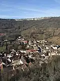Bas du village.