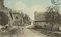 Saint-Sulpice-la-Forêt ː les ruines de l'abbaye de Saint-Sulpice-des-Bois (abbaye Notre-Dame du Nid-au-Merle) vers 1925 (carte postale colorisée).