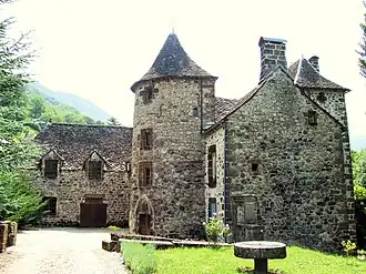 Château de la bBorie à Saint-Vincent-de-Salers.