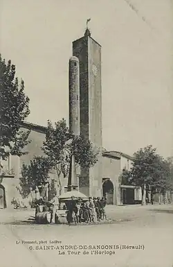 La tour de l'horloge : carte postale (1re moitié du XXe&nbsp;siècle).