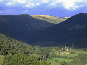 La vallée de la Maronne à Saint-Paul-de-Salers.
