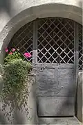 L'entrée de la chapelle