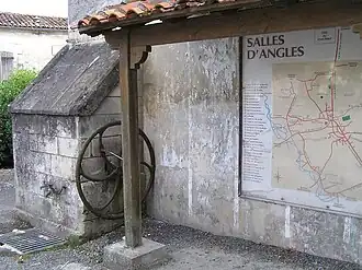 Puits au bourg.
