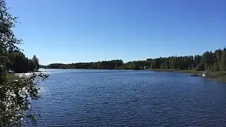 Rive sud de Salonsaari vu du pont du Siltasalmi.