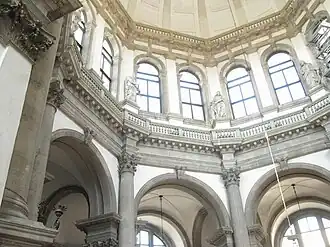 Le dôme vu de l'intérieur.