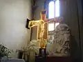 Le crucifix de l'autel principal